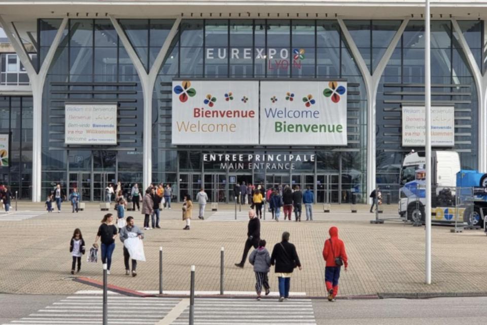 Studio Arena - Groupama Stadium Lyon メイジュー エクステリア 写真